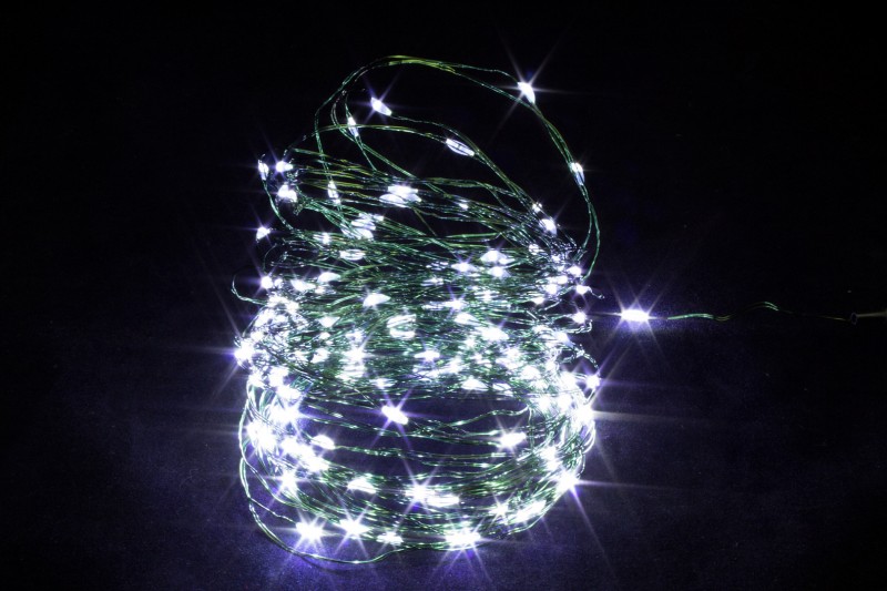 Гирлянда нить "Роса" 10 м 100 LED от сети 220V на зеленой проволоке