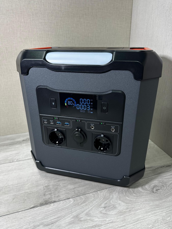 Портативная электростанция 2200w 600 000 mAh