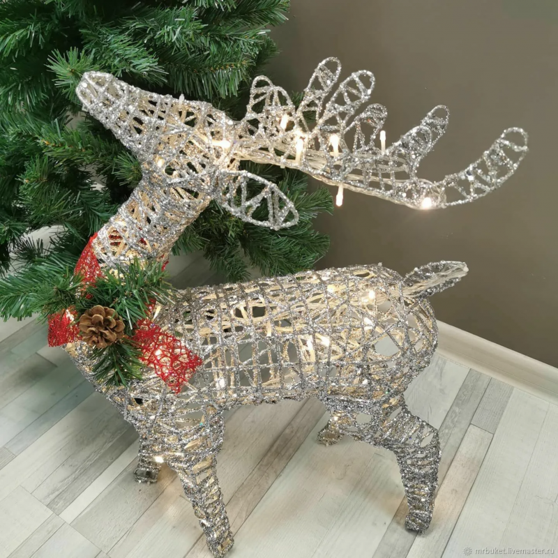 Новогодняя уличная фигура "Олень" светящийся 70 см (серебро)