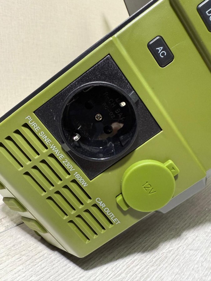 Портативный генератор Browey 1600W с солнечной панелью 40W акб 320000 mAh 220V