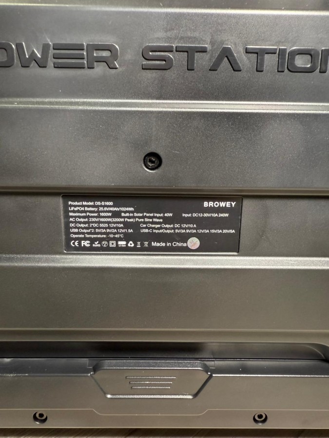 Портативный генератор Browey 1600W с солнечной панелью 40W акб 320000 mAh 220V