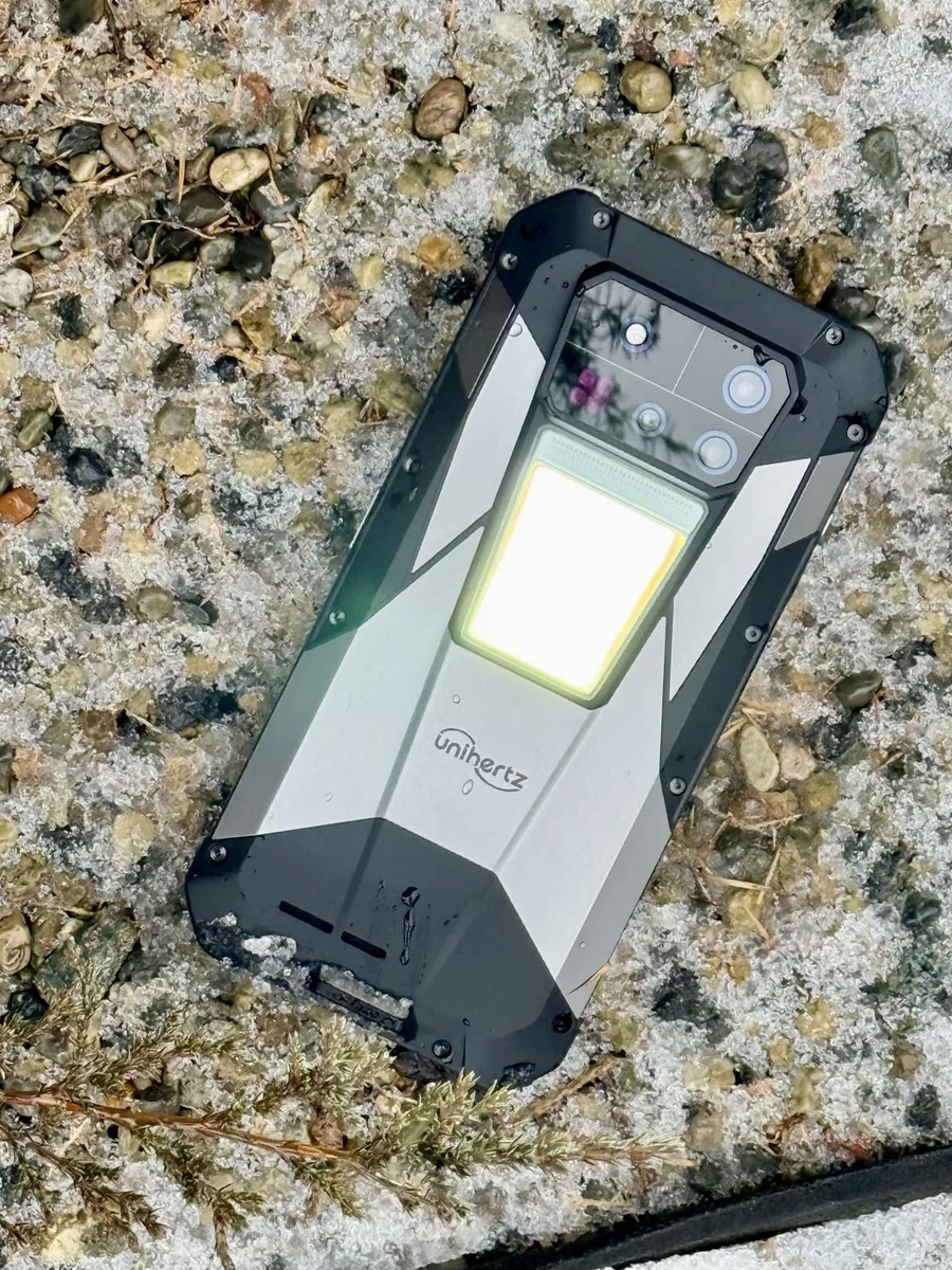 Смартфон Unihertz Tank 4 Pro 16/512 ГБ встроенный проектор